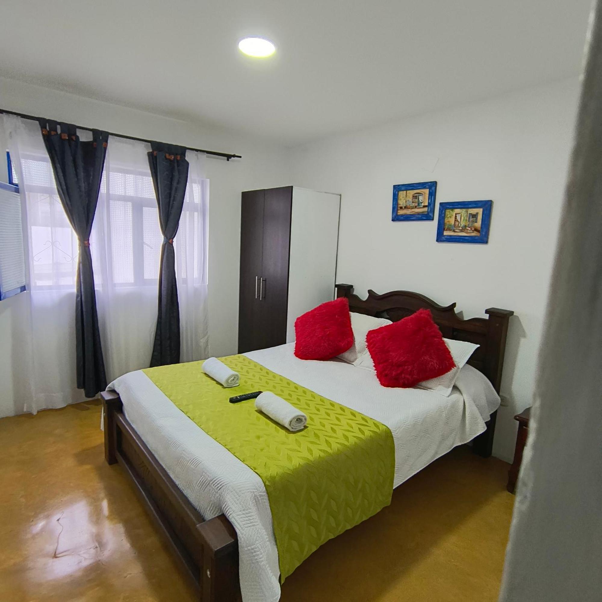 Hostal Villa Del Sol Salento Exterior photo