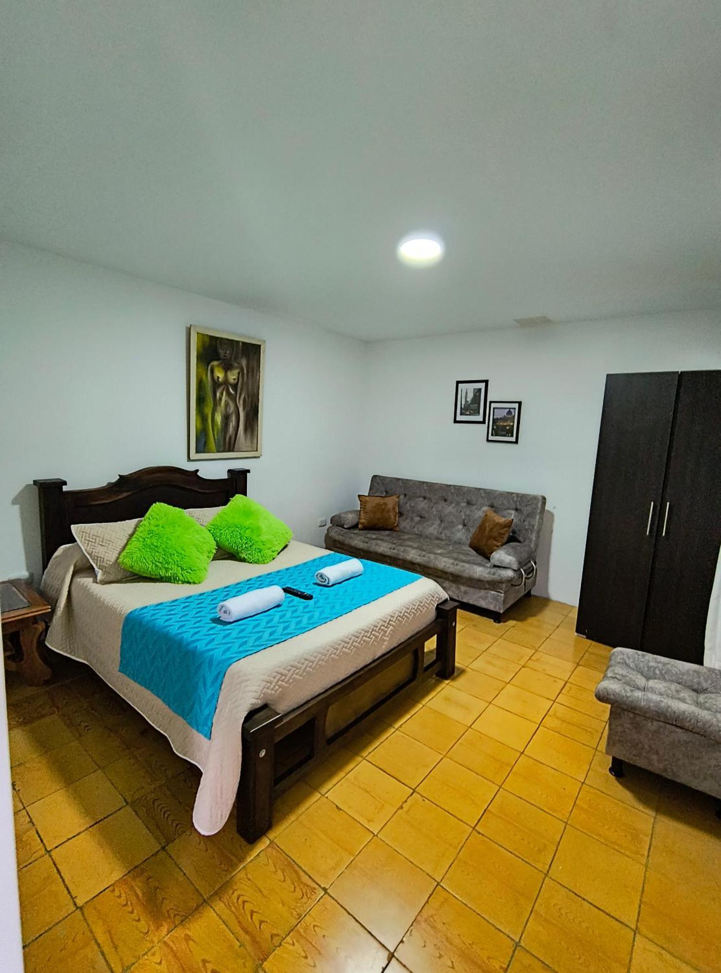 Hostal Villa Del Sol Salento Exterior photo