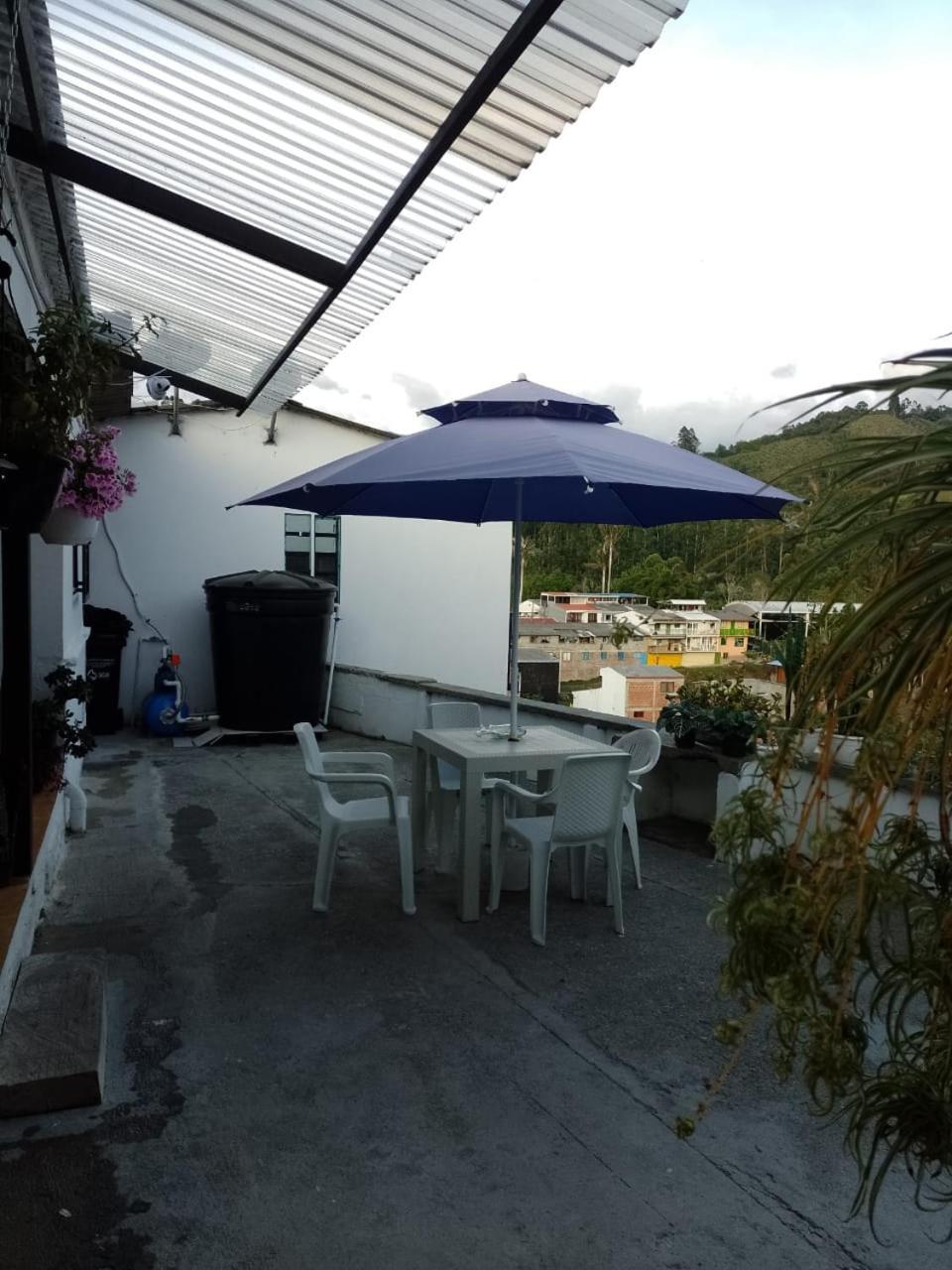Hostal Villa Del Sol Salento Exterior photo